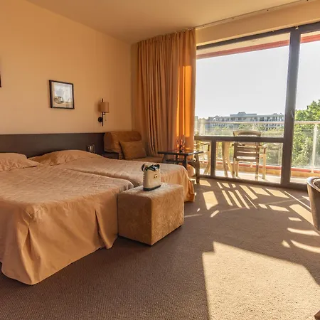 Хотел Flamingo Sunny 4*