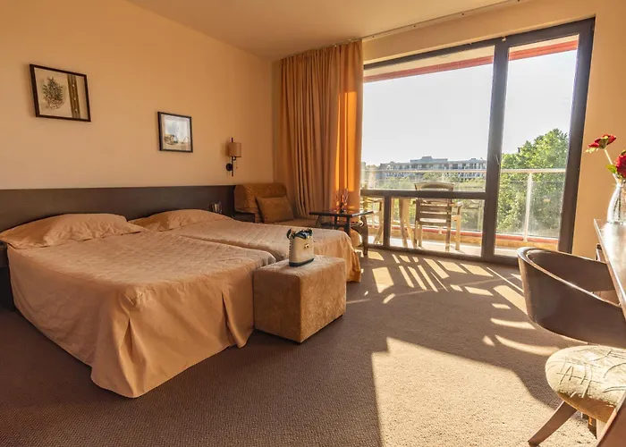 Хотел Flamingo Sunny 4*