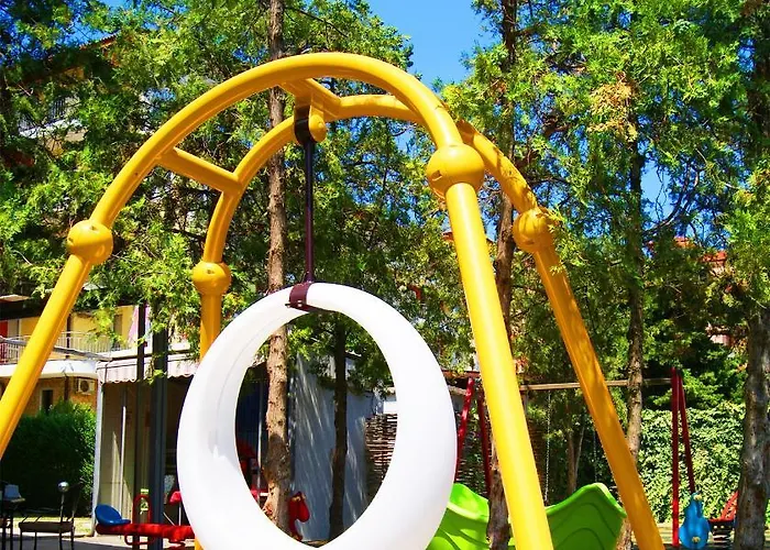 Flamingo Sunny 4* סאני ביץ'