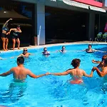 Flamingo Sunny מלון 4*